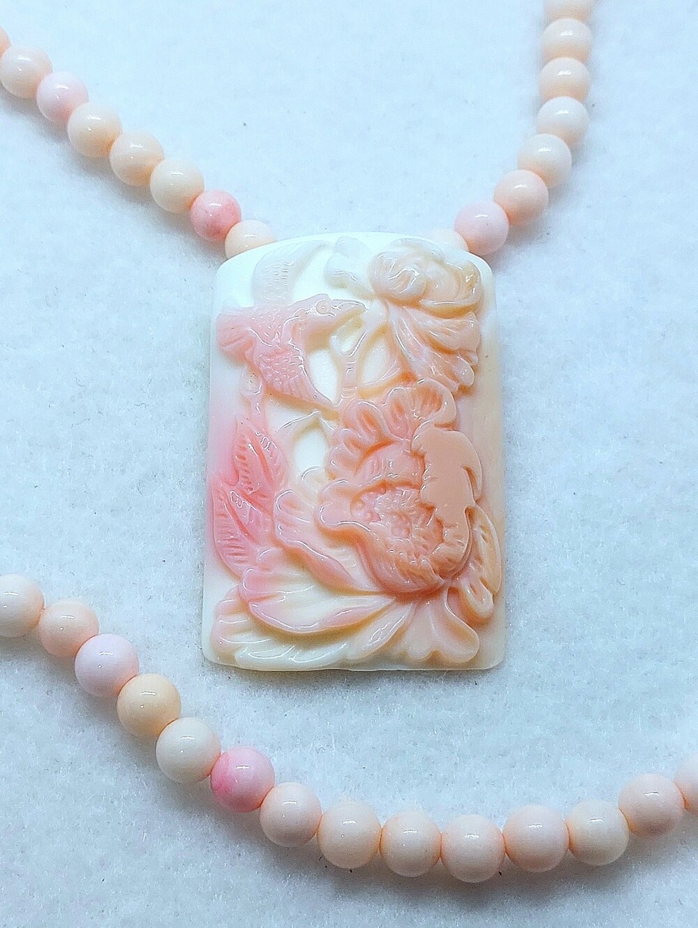 🐚 HQ "Natural" Queen Conch Handcarved LG Hummingbird Lotus Pendant